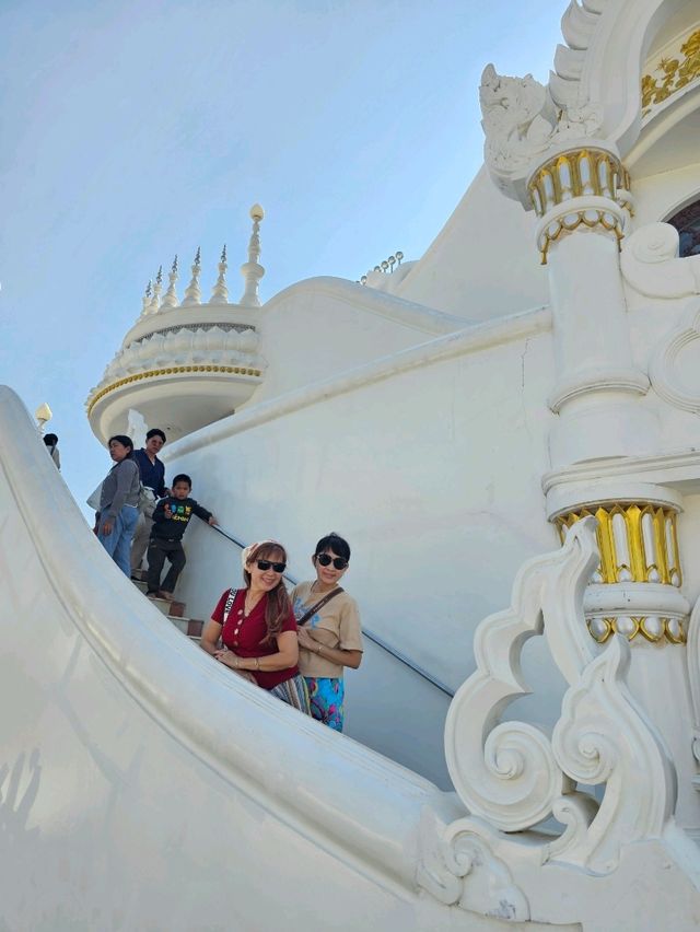 วัดแสงธรรม  นครราชสีมา 