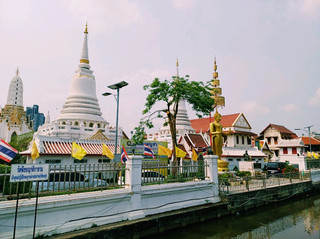 ทัวร์วันเดียวเที่ยวเมืองเก่า วัด หมู่บ้าน ถนนอุทยานสมเด็จย่า ริมแม่น้ำเจ้าพระยา กรุงเทพมหานคร ประเทศไทย ไม่ต้องใช้บัตรเข้าชมสถานที่ท่องเที่ยว เหมาะแก่การถ่ายรูป📸 เช็คอิน