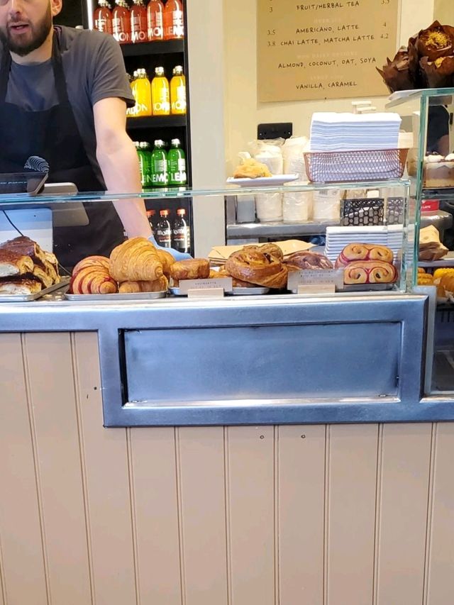 Notting Hill Bakery🥐Notting Hill 最有人氣之一氣麵包Café🥐☕️