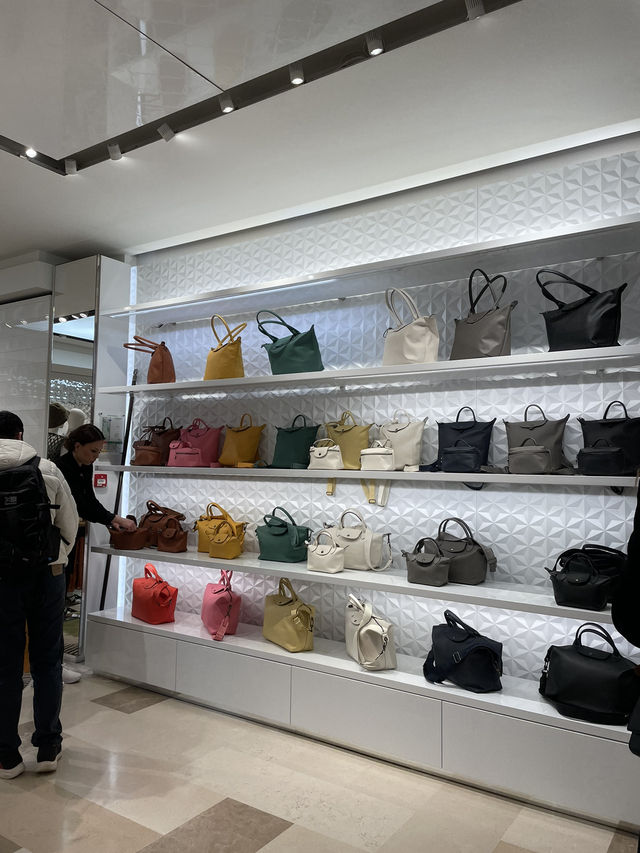 🇫🇷 Longchamp at Champs-Élysées
