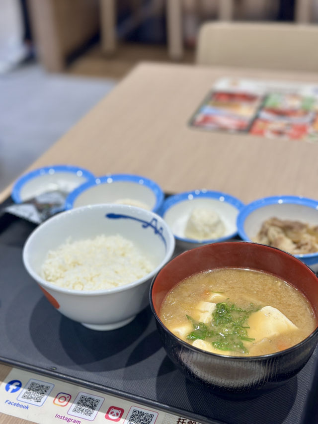 Have a 👍🏻👍🏻morning ☀️☀️「松屋」牛肉飯專門店🐮