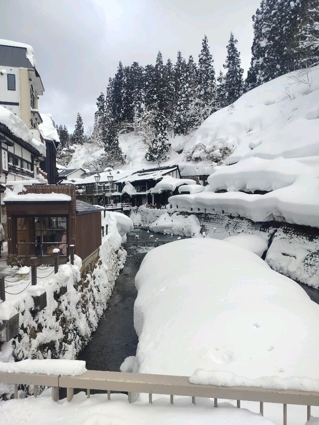 銀山溫泉