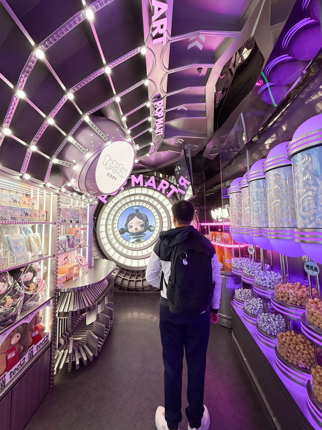 上海景點｜最大官方pop mart旗艦店✨