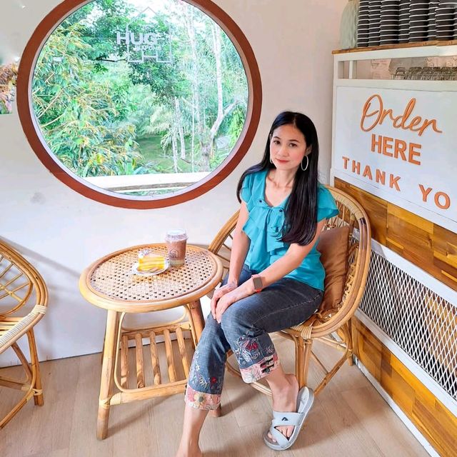 Hug Kapong Cafe - คาเฟ่กะปง 🏡 
