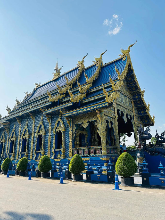 A Mesmerizing Visit to Thailand's Blue Temple