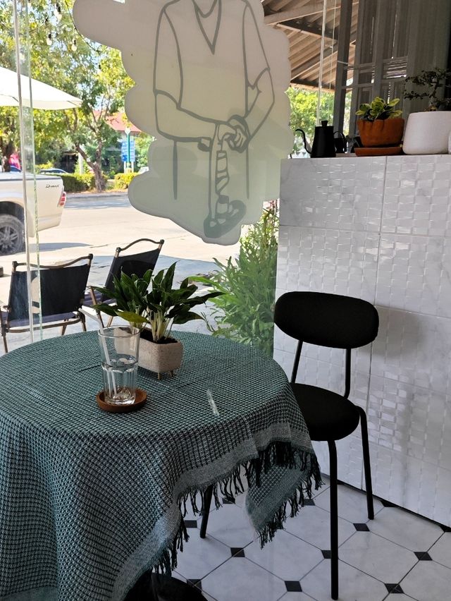 ร้านกาแฟสดหอมกลิ่นกาแฟ สุดกลมกล่อม ที่สุพรรณบุรี
