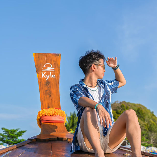 ล่องเรือหรูกลางทะเลใสแบบ kyle.phuket  ⛵️