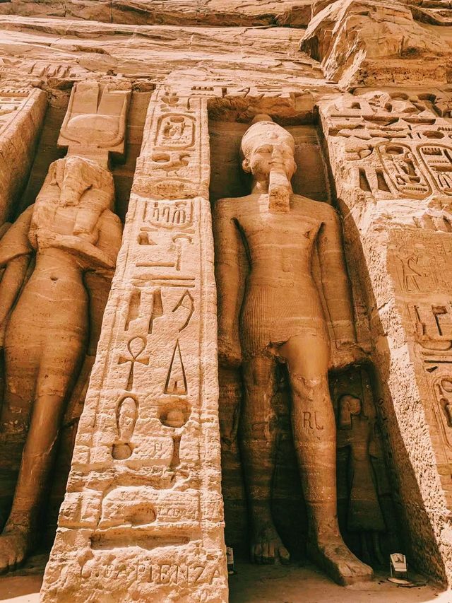 埃及著名景點：阿布辛貝勒神廟 معابد أبو سمبل，適合打卡拍照📸
