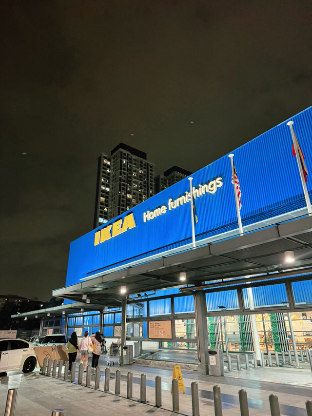 Satisfy Your Cravings with Swedish Flavors at IKEA Cheras! 🇸🇪🍴”