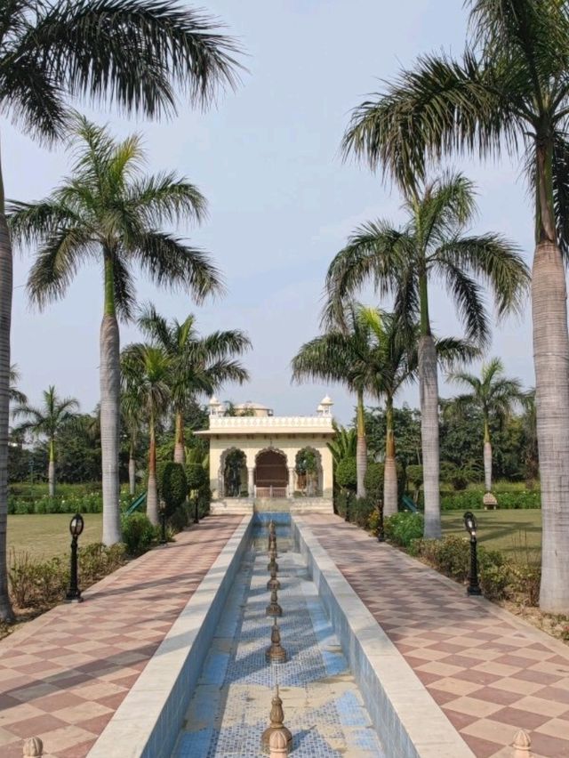 #拉克西米維拉斯皇宮飯店（Laxmi Vilas Palace）印度巴拉特普爾