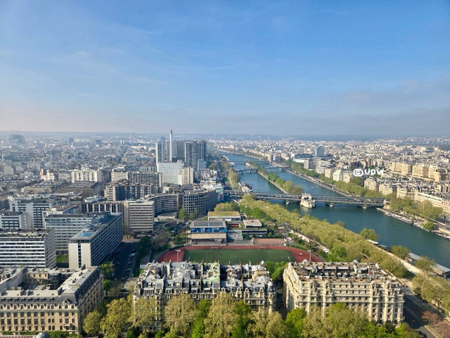 파리의 상징, 에펠탑에 올라서다! 🇫🇷✨