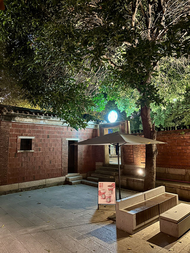 Hidden Lattes and Heritage Walls: The Starbucks You Won’t Believe Exists