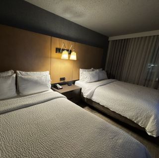 Holiday Inn Newark International Airport