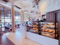 Burgundy Bangsan คาเฟ่ริมทะเลสุดชิล ที่บางแสน