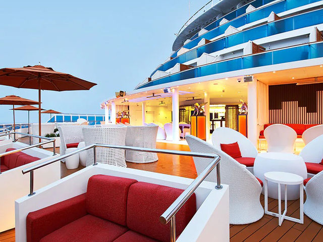 "Carnival Venezia: The Ship That’s Basically Italy (With a Side of Chaos)" 🍝🎭🚢