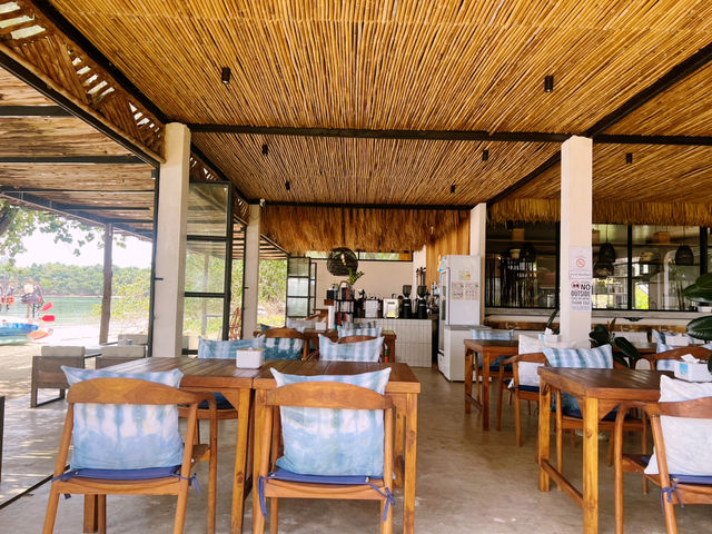 Nitiporn resort koh phayam & seaagain cafe