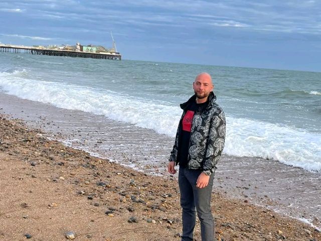 Title: “Brighton in a Day: Sun, Sea, and Soulful Vibes