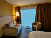 鬧中取靜的優質酒店---蘇黎世大廈萬麗酒店 Renaissance Zurich Tower Hotel