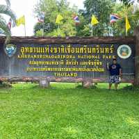 น้ำตกห้วยแม่ขมิ้น น้ำตกสวยกาญจนบุรี