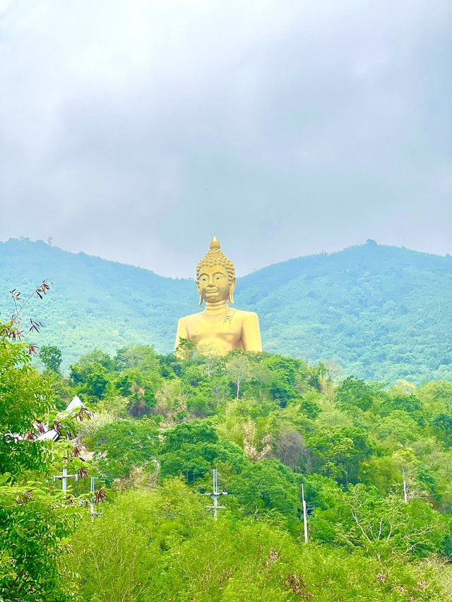 Rise above the clouds at Wat Khao Wong P