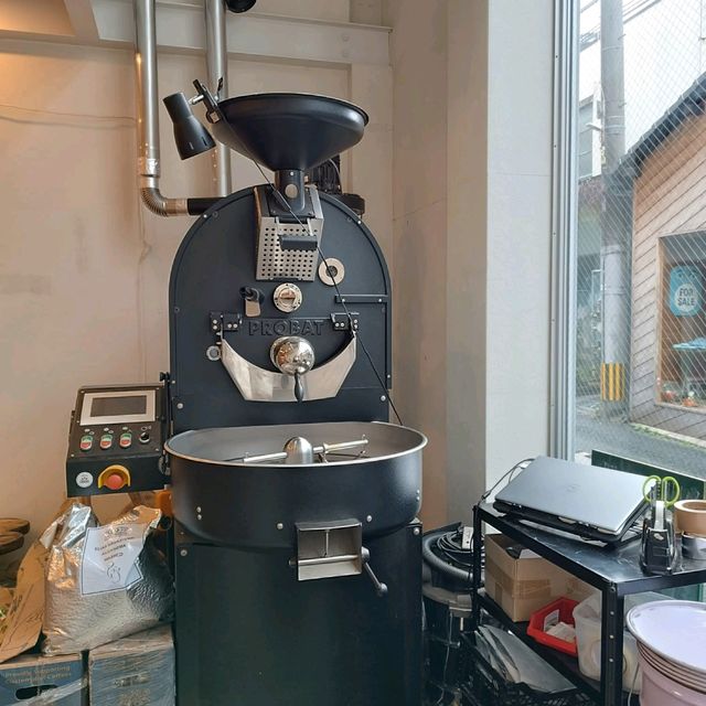 熊本上通時尚的And Coffee Roasters