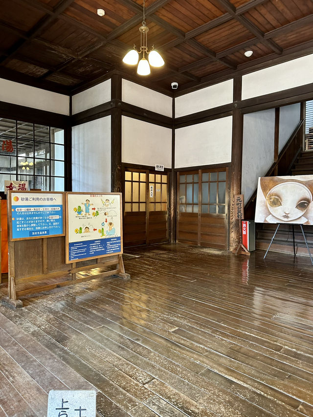 Soak in Time—An Afternoon at Takegawara Onsen, Beppu