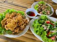 จุดแวะทานข้าวริมทางในแก่งกระจาน จ.เพชรบุรี🥬