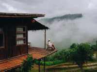บ้านไม้หลังเล็กวิวภูเขาสีเขียว 🌿