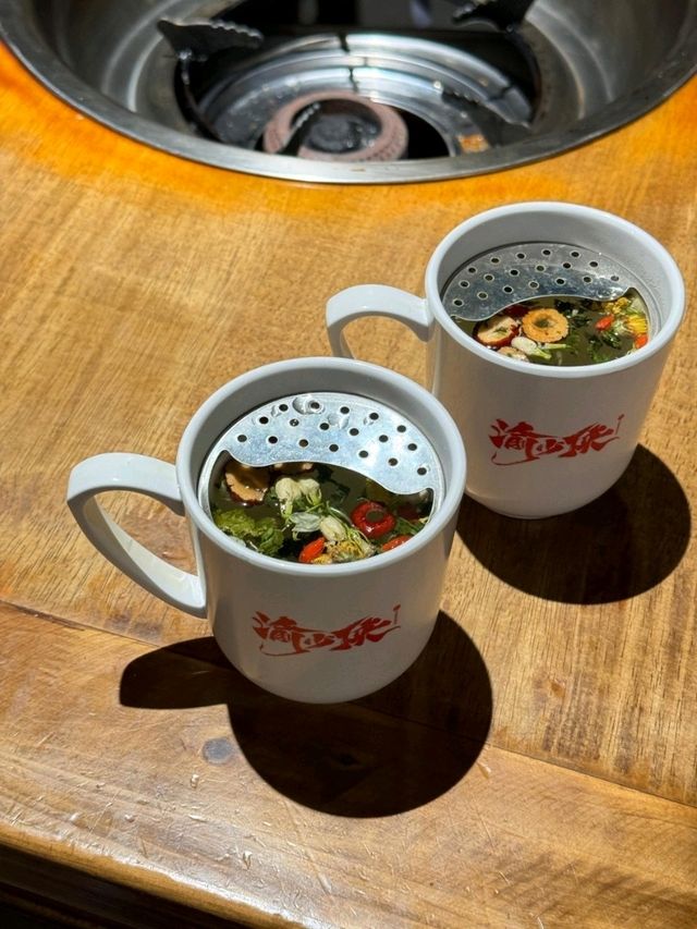 渝少侠Chongqing-Style Steamboat in Chengdu