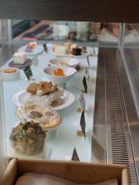 전통 한국 디저트를 맛볼 수 있는 여음
