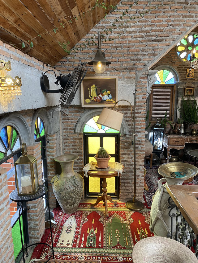 🧿คาเฟ่สไตล์ตุรกี ตั้งอยู่ในปั้มปตท. ทางไปสัตหีบ