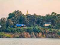 ล่องเรือชมวิวจิบชาที่เขื่อนแม่สรวย