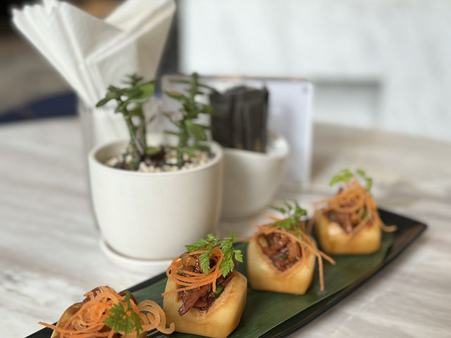 Le Bar at Sofitel: Where Class Meets Comfort
