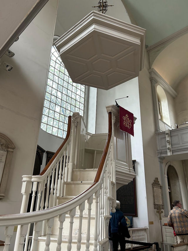 【Old North Church｜兩盞燈光點燃的革命火種】