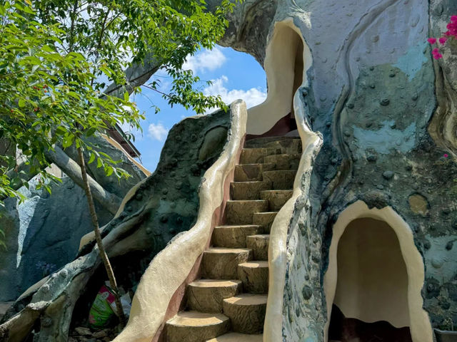Da Lat's Architecture: Next-Level Wonderland! 🇻🇳✨