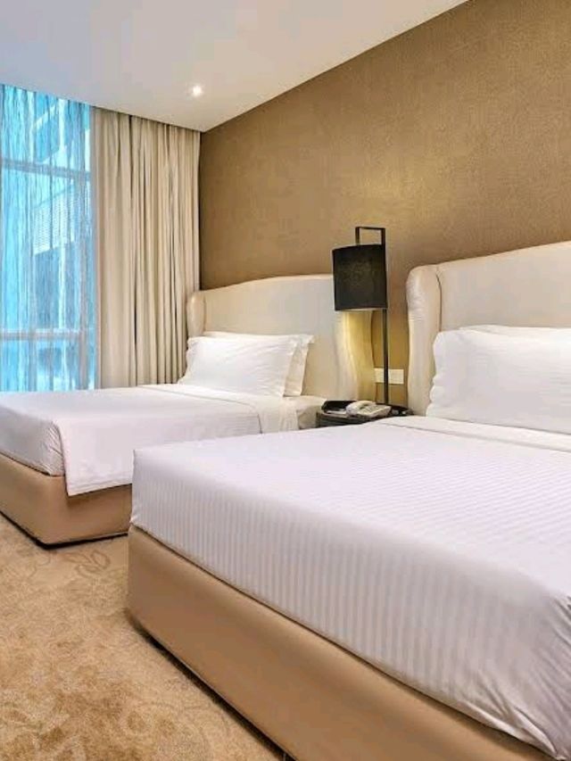 🏙️✨ Hatten Hotel Melaka – City Comfort in the Heart of Melaka!