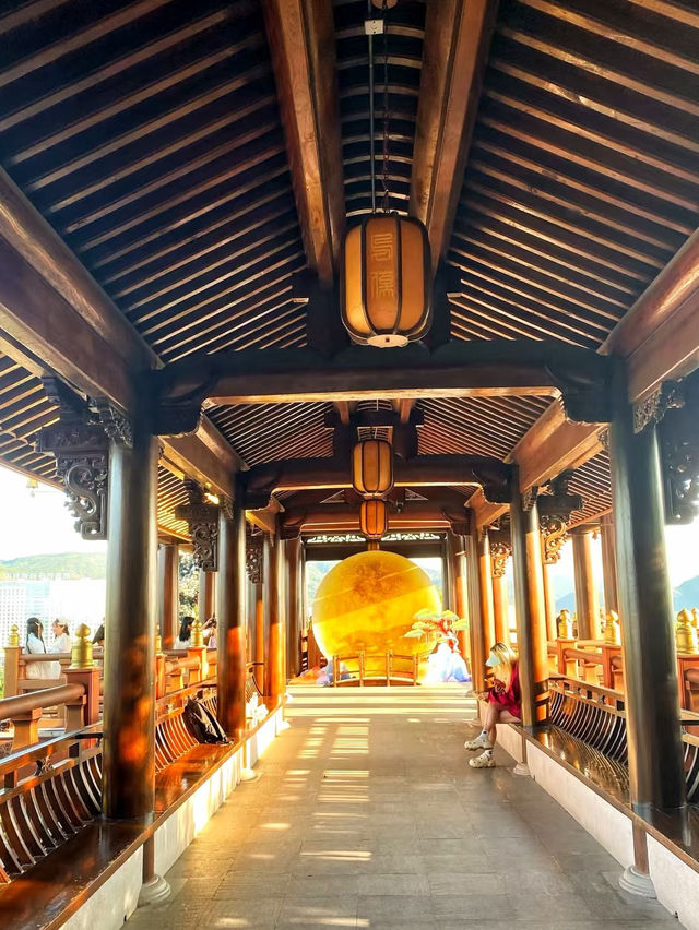 Yiwu, China — Jiming Pavilion with a View