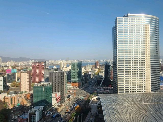 인터컨티넨탈 서울 코엑스 템플 뷰 룸(스파이어)