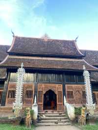 วัดโลกโมฬี จังหวัดเชียงใหม่ มูเรื่องความรักปังๆ