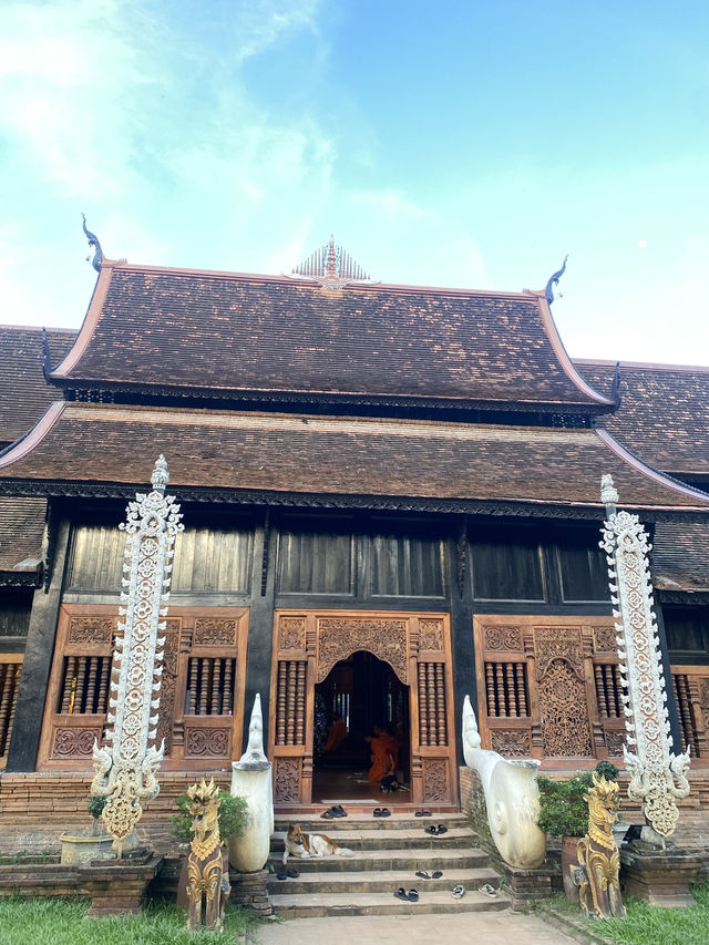 วัดโลกโมฬี จังหวัดเชียงใหม่ มูเรื่องความรักปังๆ