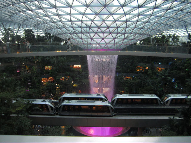 Jewel Changi Airport ถ่ายให้ไม่เห็นคน วิวสวยปัง