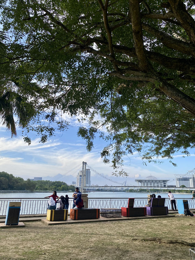 Floria & Chill: My Favourite Evening Walk Spot in Putrajaya