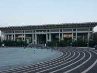 從中正場域到市民大道：高雄文化中心的藝文轉型