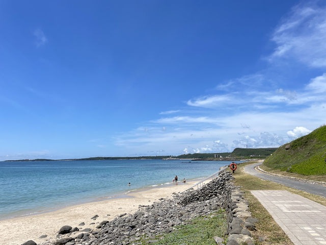 澎湖的藍天白雲 美麗的沙灘