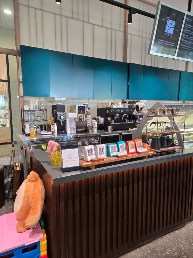 파주 롯데프리미엄 아울렛에서 시원하게 데이트하기 좋은 ' 서울커피 ' ☕️