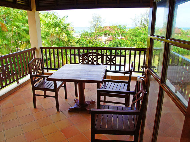 🌴 Private Bungalow Bliss at Bintan Lagoon Resort 