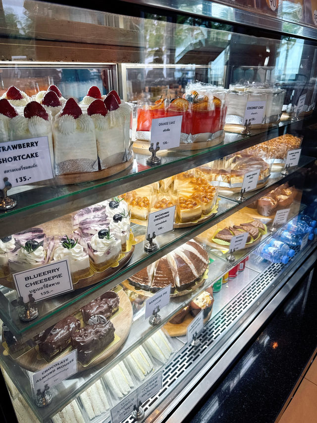 Click Cafe' มาคลิกใจกันดีกว่า คาเฟ่บางแสนแนะนำ !! 