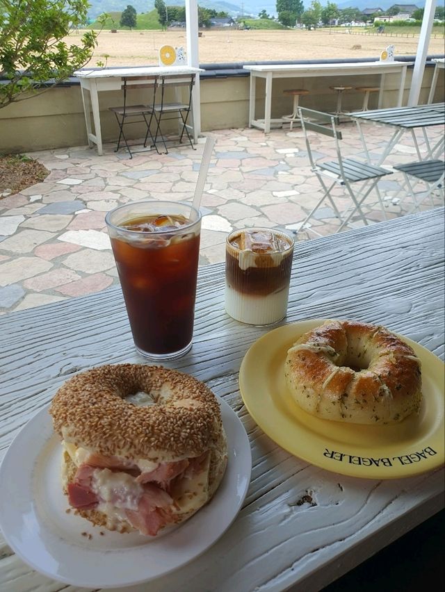 🥯 황리단길 뷰 맛집 베이글베이글러 – 경주 감성 베이글 카페