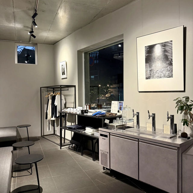Minimalism in Every Pour – My Visit to Swell Coffee Roasters, Tokyo (Nakameguro)