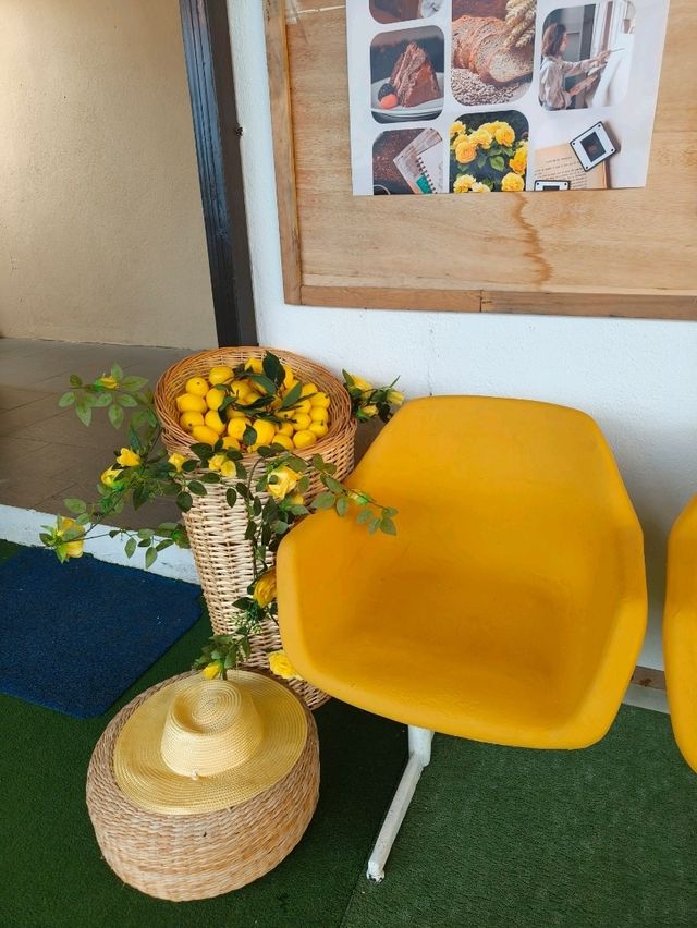 Sunny Yellow Café That Feels Like a Garden Retreat